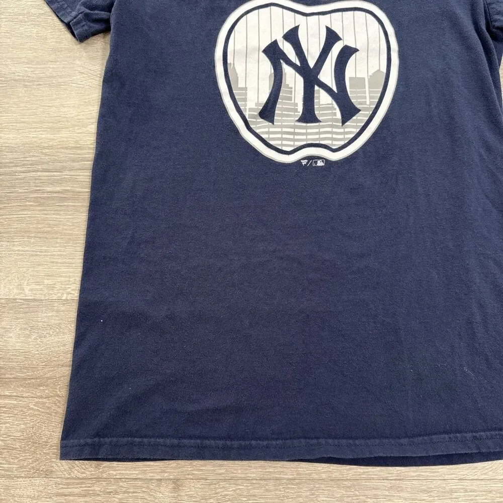 New York Yankees Shirt Big Apple Logo Women's Blue Fanatics Small Cotton Tee